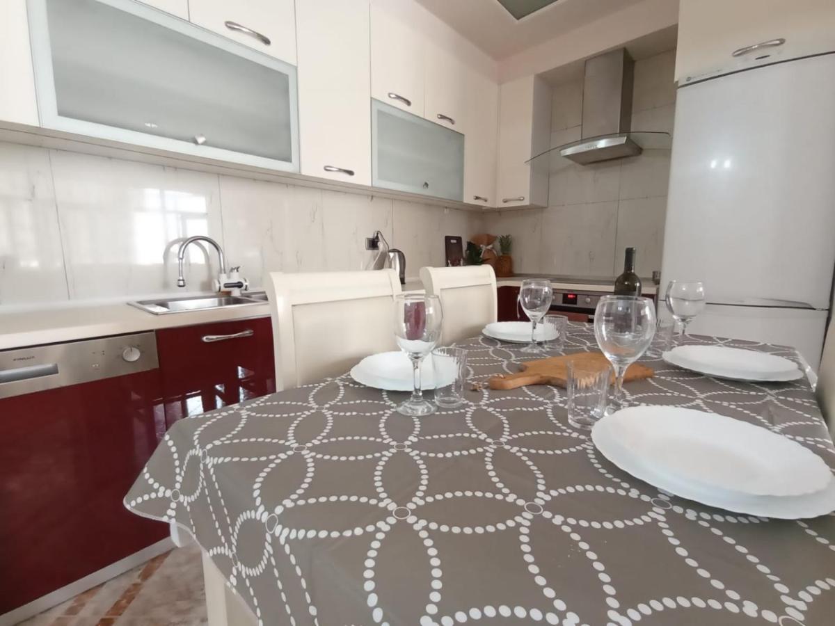Trea Accomodations - 2 Bedrooms - Riviera With Private Parking วญอเรอ ภายนอก รูปภาพ