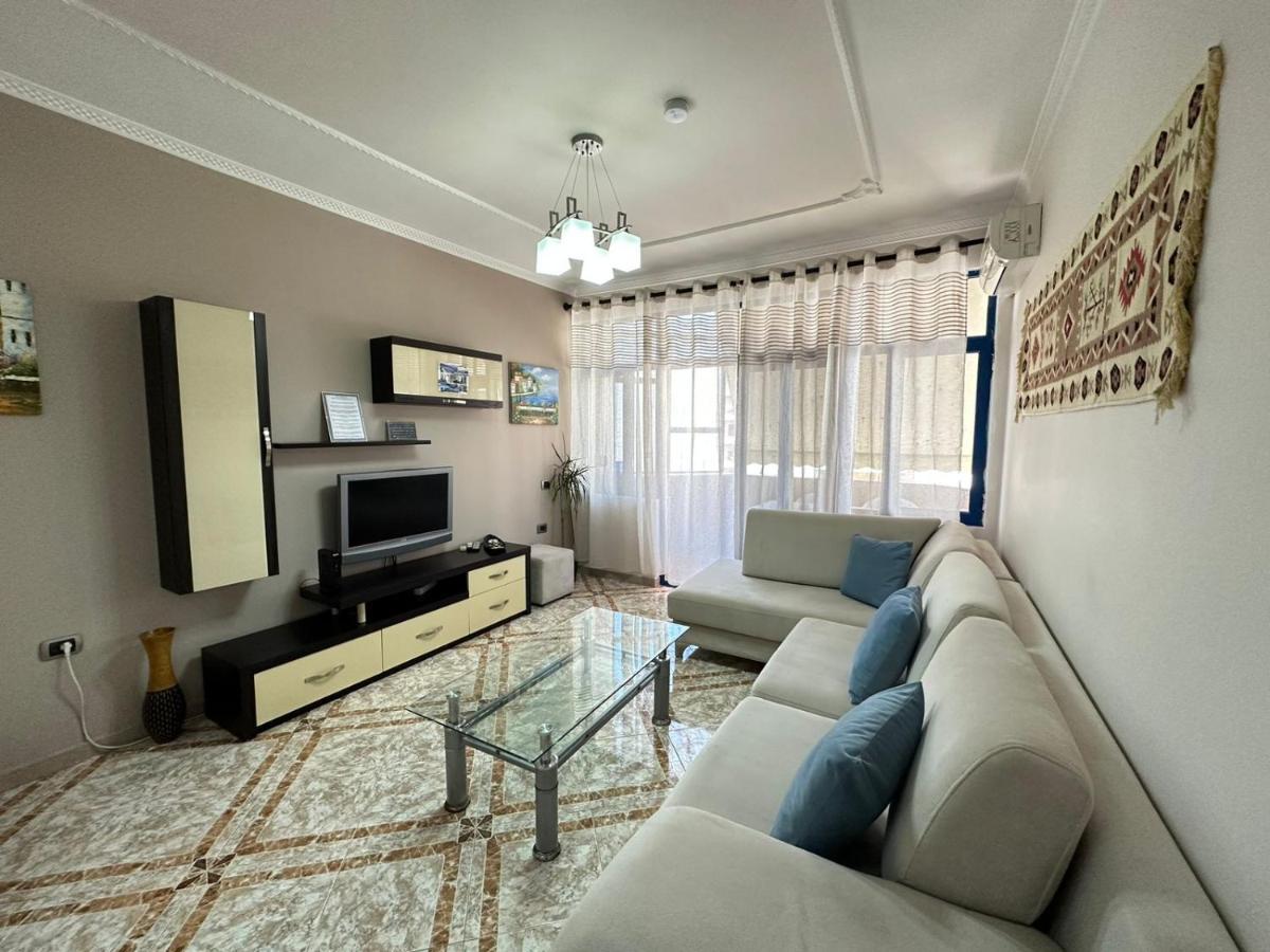 Trea Accomodations - 2 Bedrooms - Riviera With Private Parking วญอเรอ ภายนอก รูปภาพ